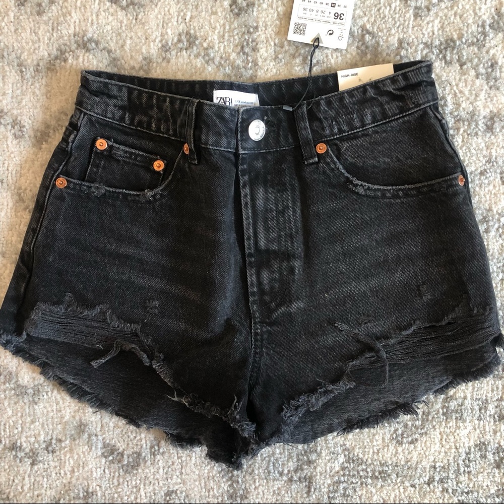 NWT Never Worn! Zara Black Cut-off Denim Shorts